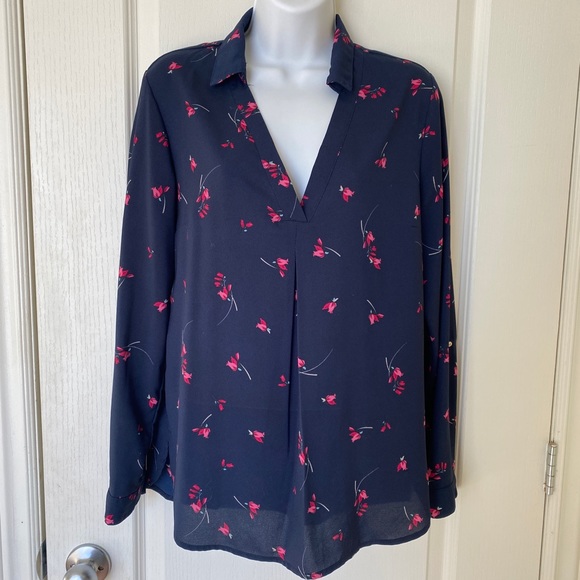 DYNAMITE 🌟 navy blue blouse - Picture 6 of 11